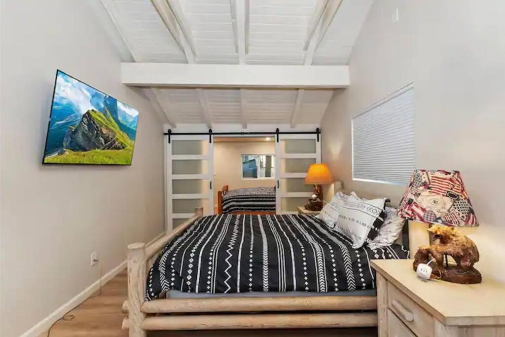 Modern Moab: Near Boulder Bay + + Large Yard Lac Big Bear