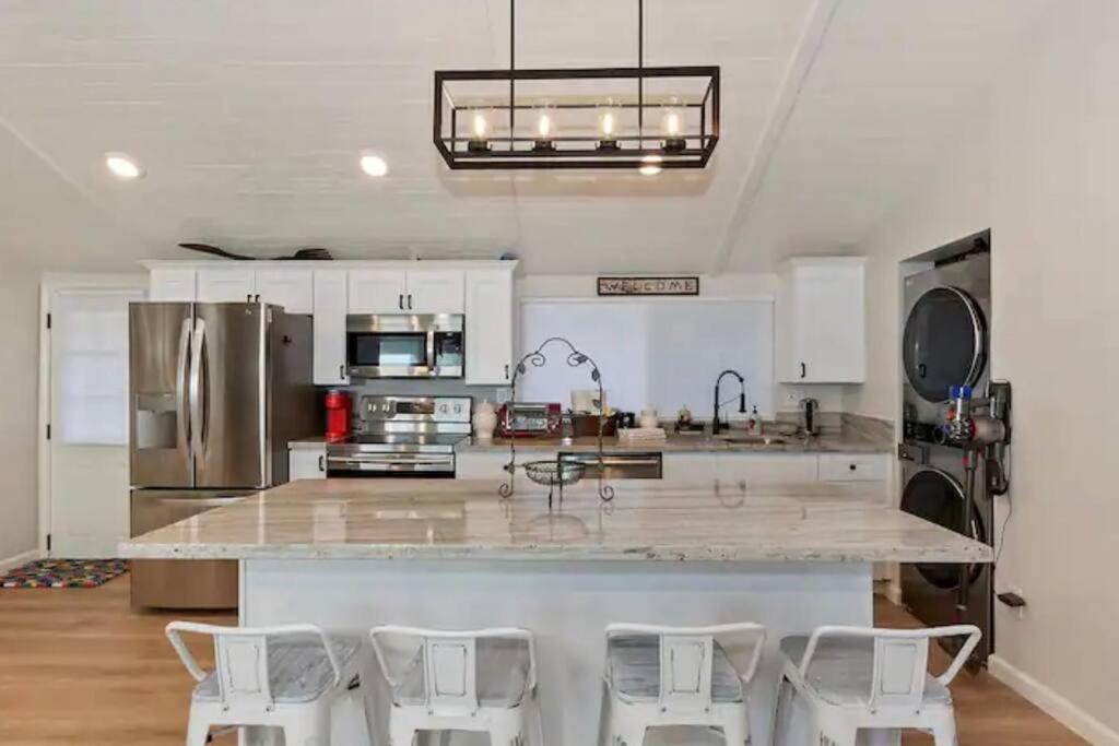 Modern Moab: Near Boulder Bay + + Large Yard Lac Big Bear
