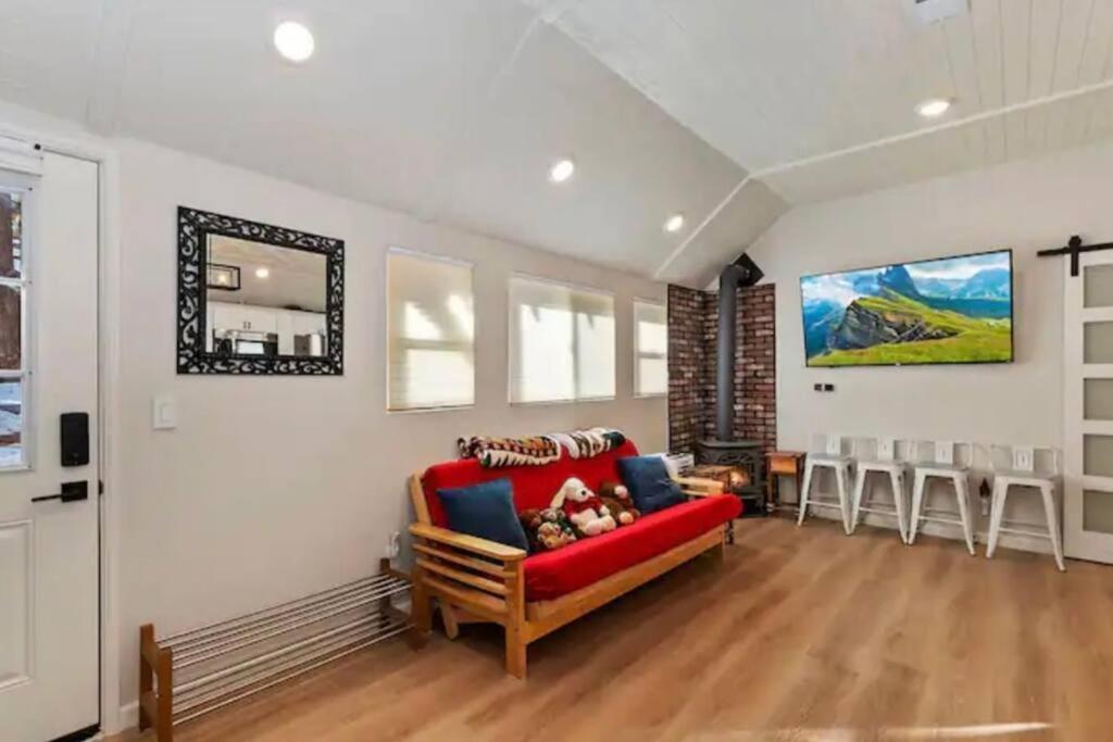 Modern Moab: Near Boulder Bay + + Large Yard *